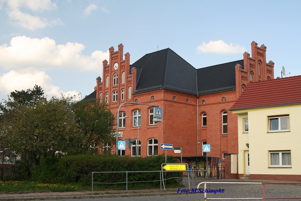 Die alte Schule im Jahre 2011.